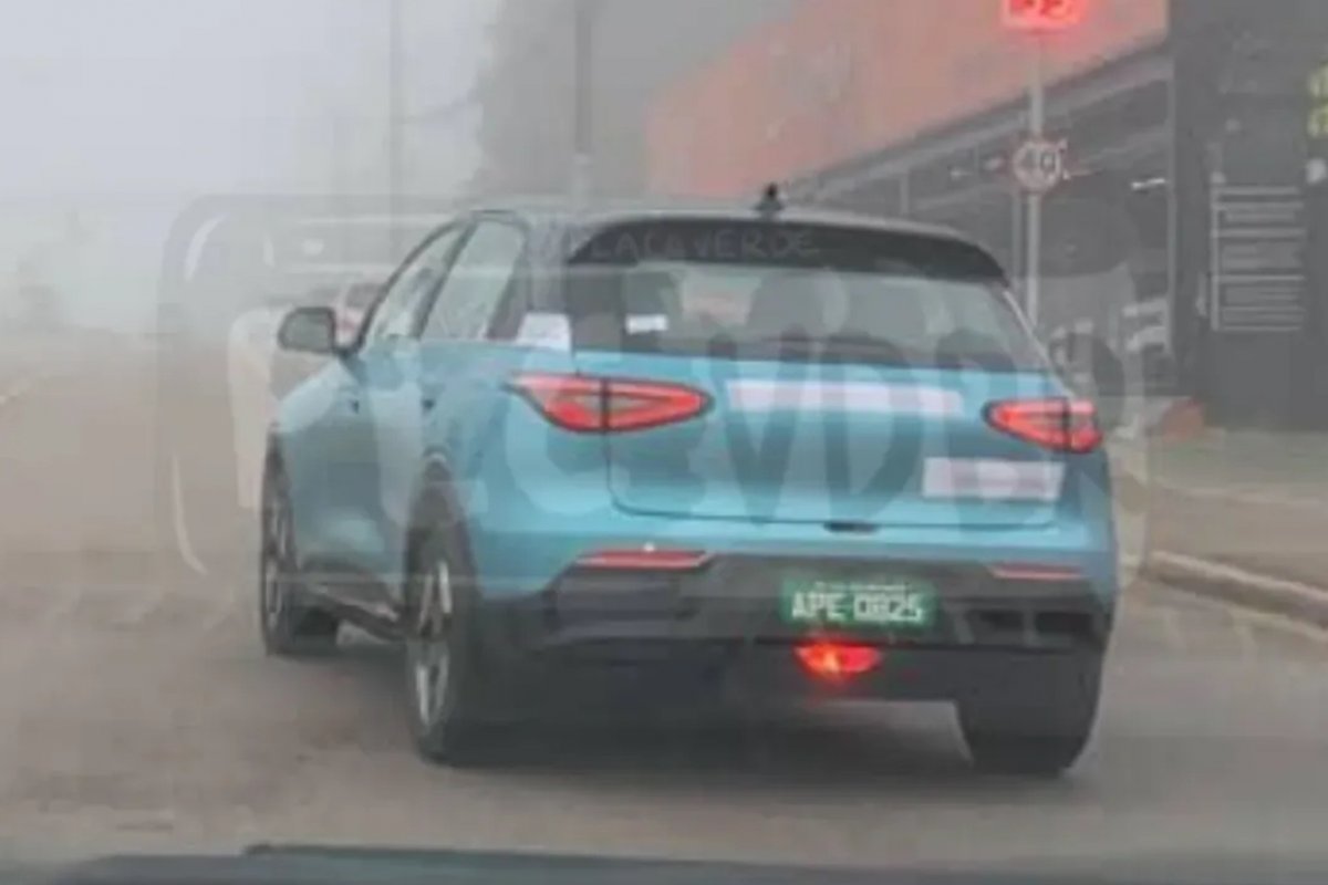 Geely Geome já roda em testes pelo Brasil: elétrico será rival do Dolphin