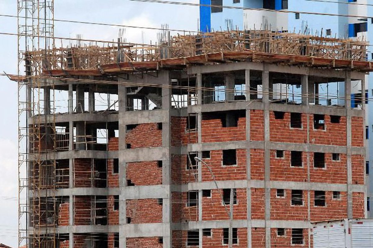 Medidas da Caixa para estimular construção civil começam nesta segunda-feira (17)