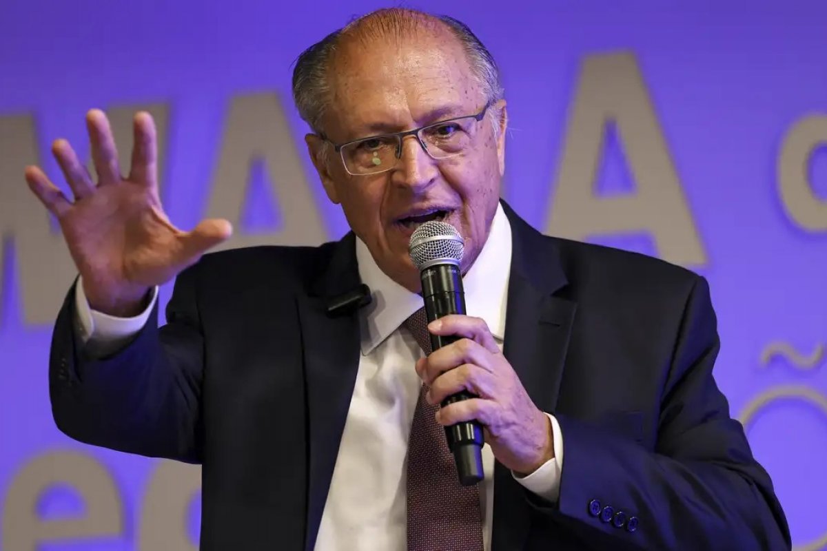 Alckmin critica possível tarifa dos EUA sobre produtos brasileiros