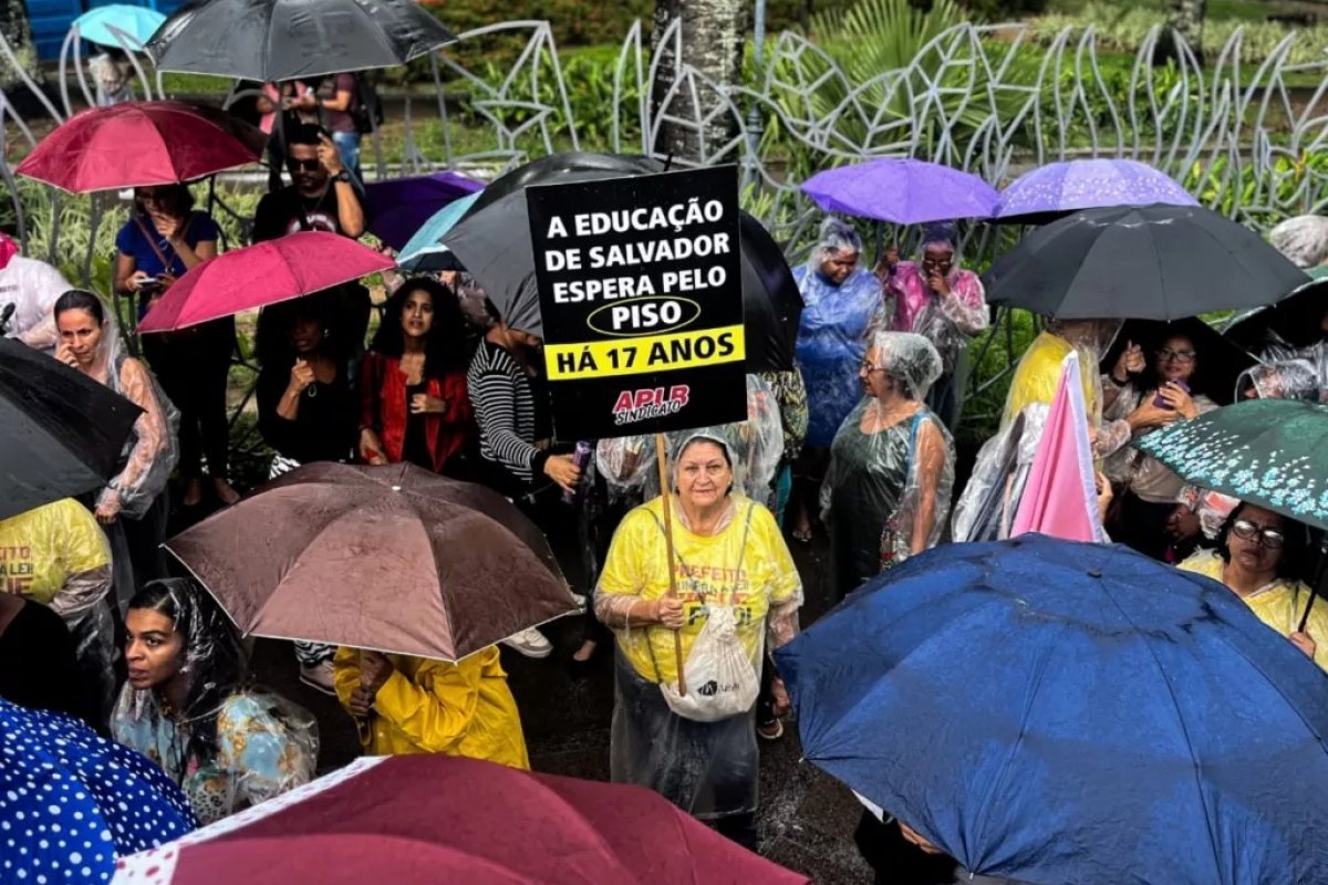 Prefeitura de Salvador diz que 321 unidades da rede municipal retomaram as atividades em meio a manifestações grevistas da APLB