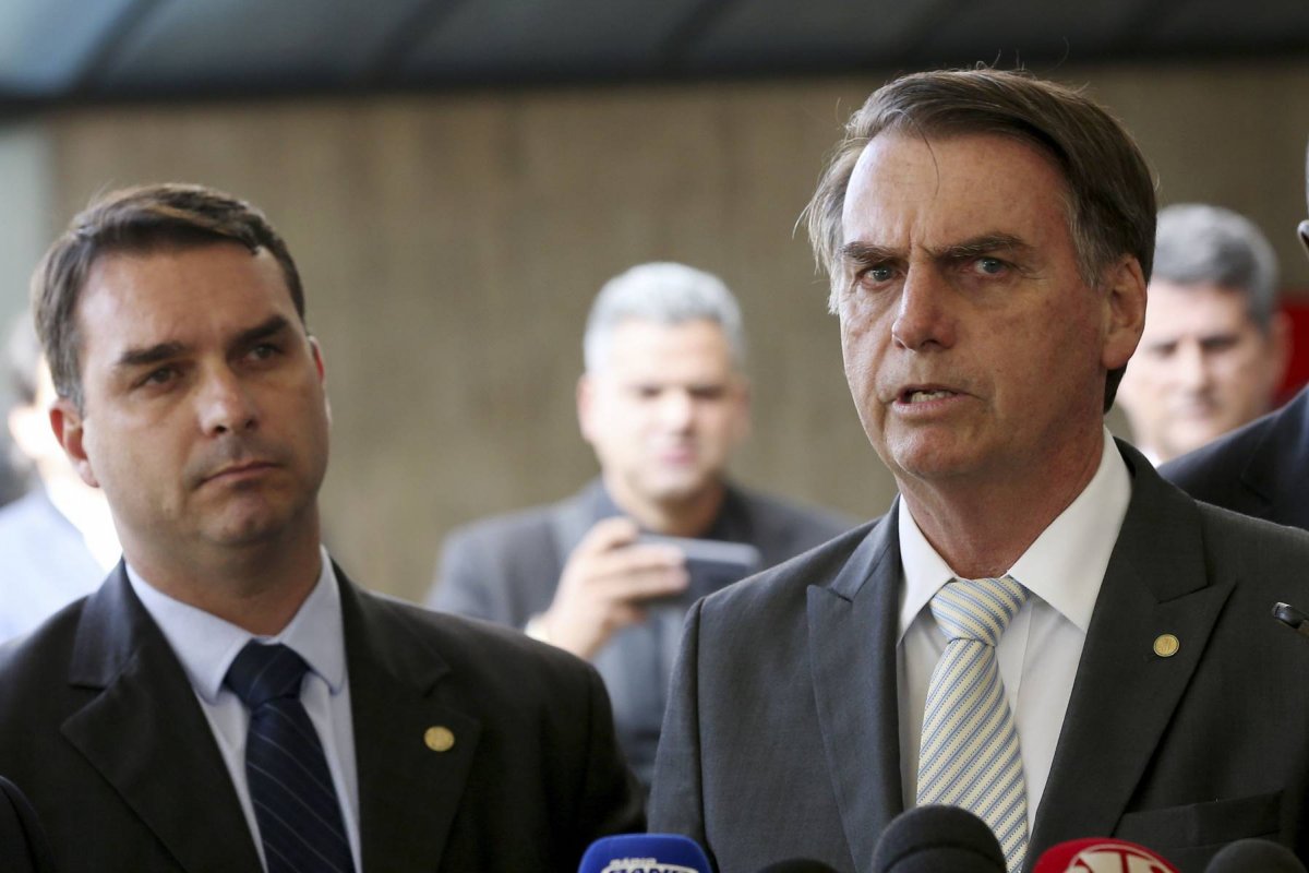 Nos EUA, Bolsonaro fala sobre investigação do Coaf contra o filho