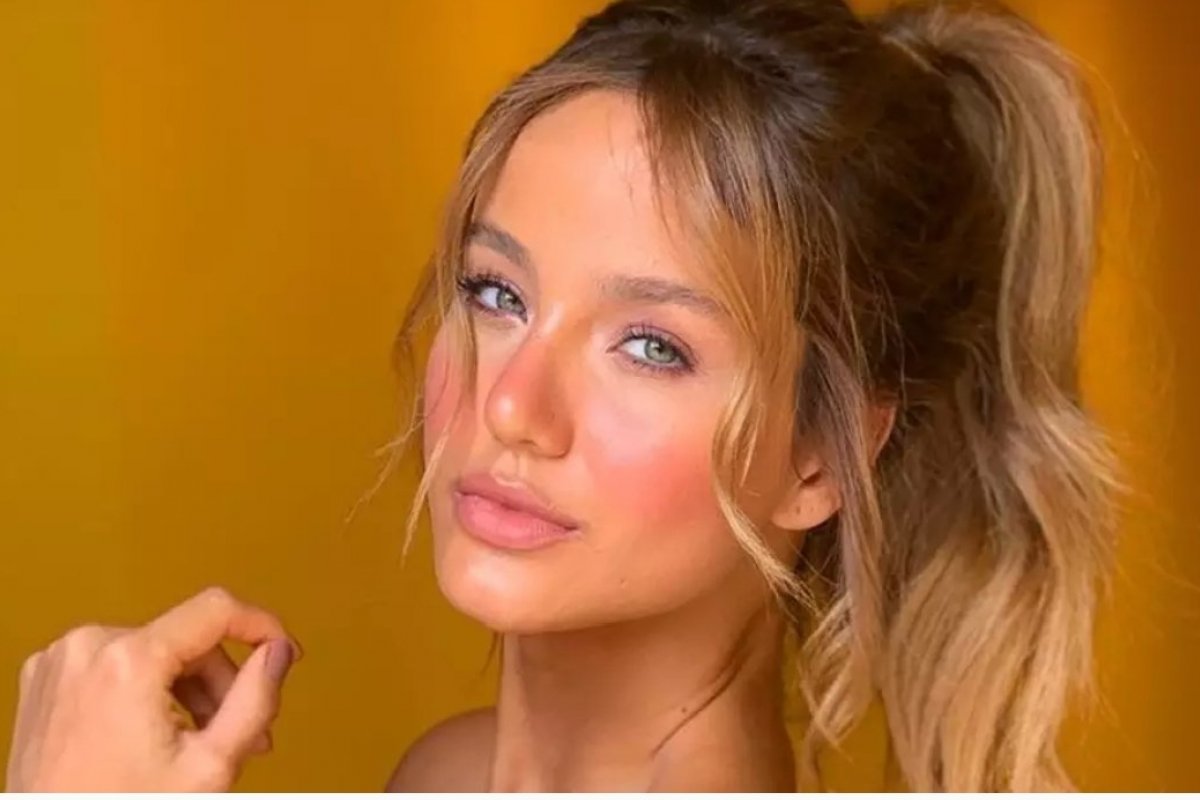 Grávida de 6 meses, mulher de Sorocaba posa completamente nua na web