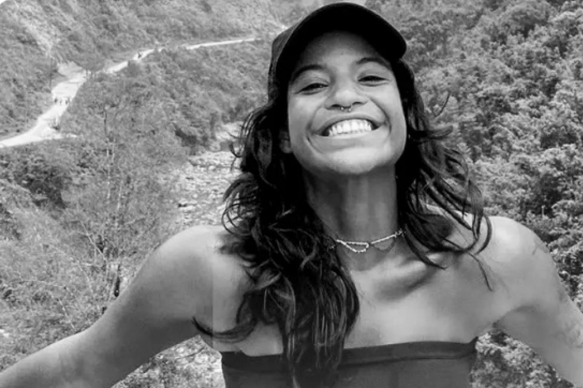 Juliana Marins pediu socorro por cerca de 14 horas após cair em vulcão, afirmam testemunhas