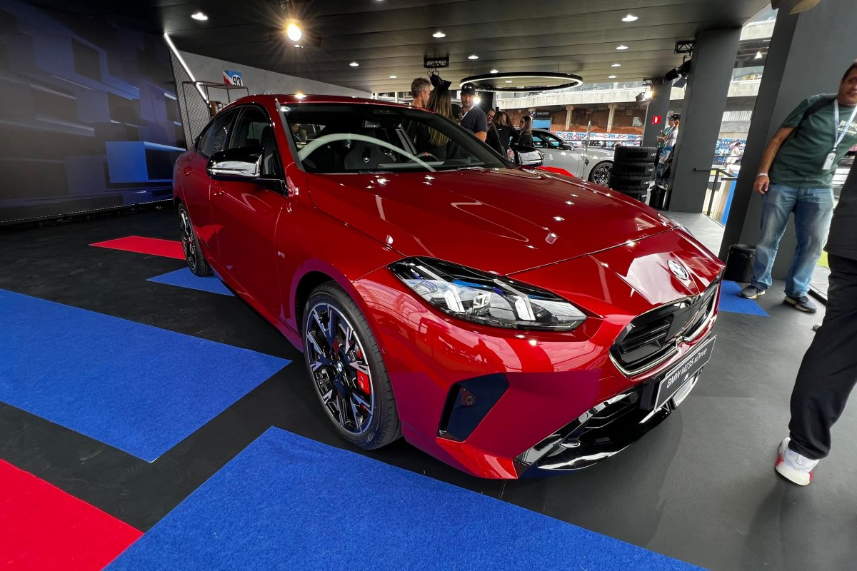 BMW lança Série 2 no Brasil em duas versões a partir de R$ 320 mil