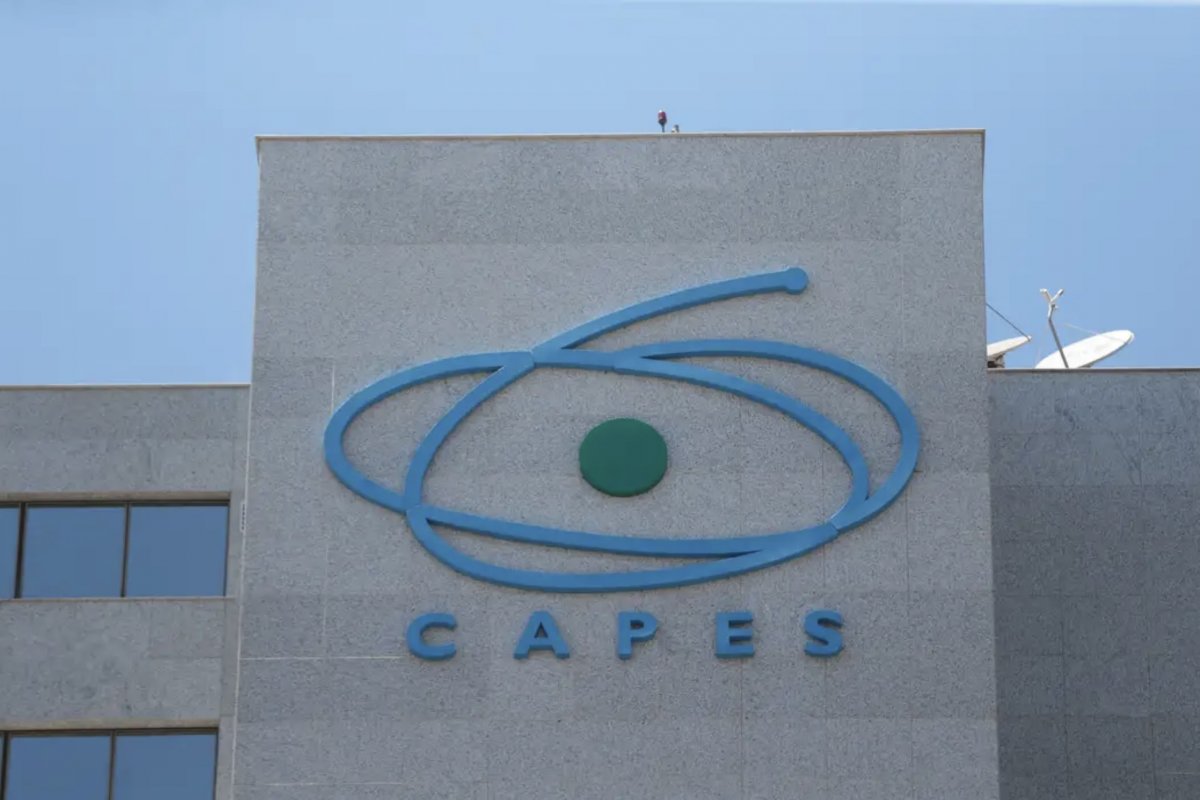Capes: 96 brasileiros desistiram de doutorado sanduíche nos EUA
