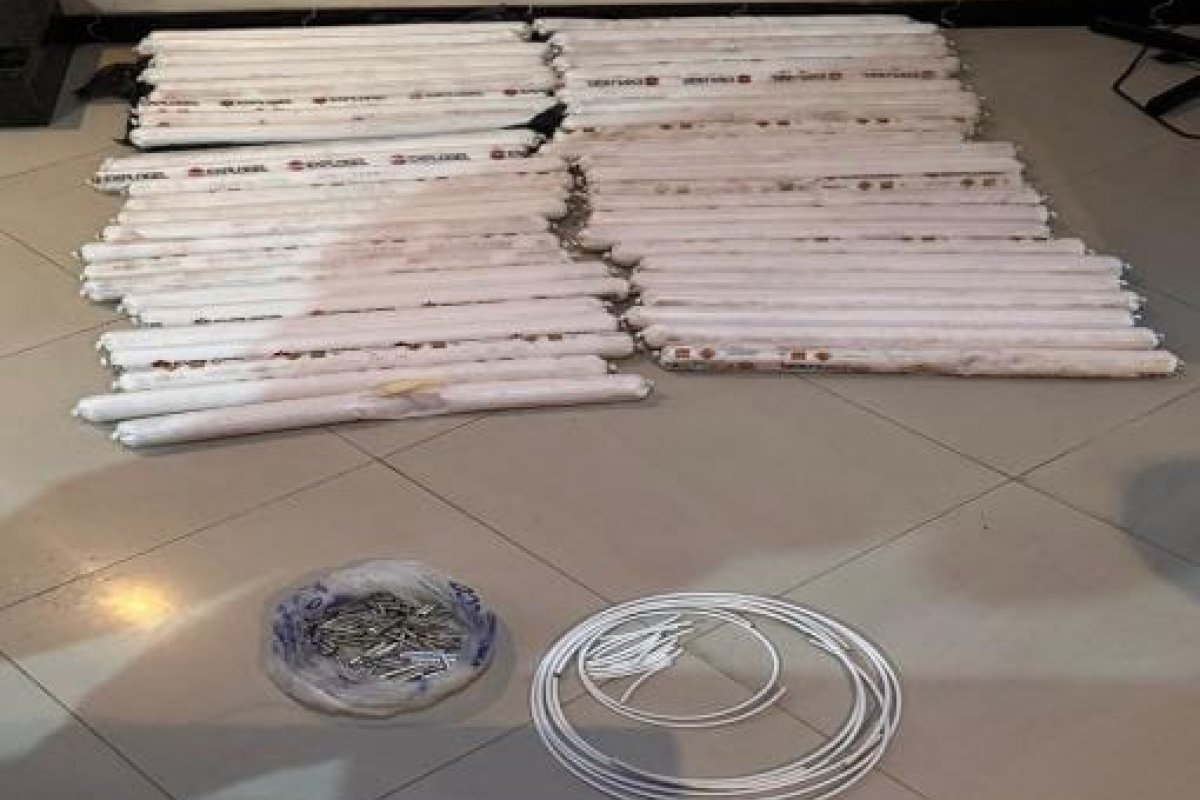 Homem com mais de 100 explosivos é preso em São Felix