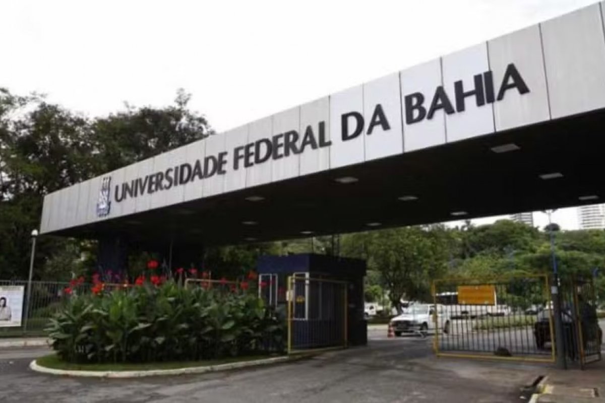 Homem é investigado por filmar e fotografar pessoas em banheiro da UFBA