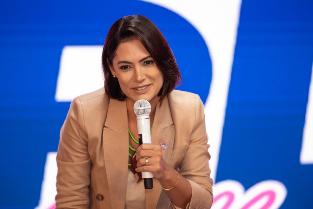 ‘Você precisar deixar esse desejo de vingança’, diz Michelle Bolsonaro em carta a Lula