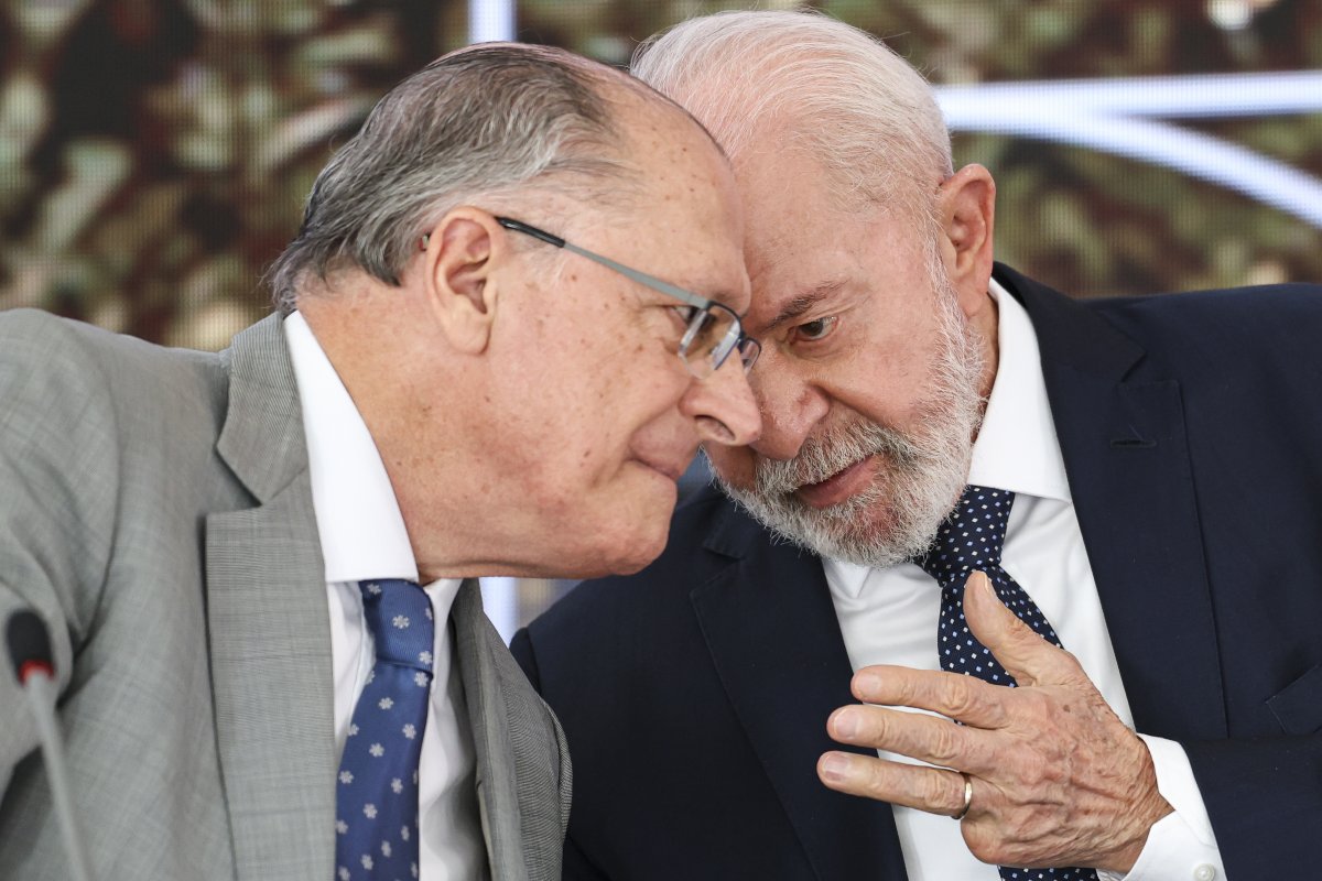 Governo vai editar decreto que regulamenta lei da reciprocidade para reverter taxa de Trump, diz Alckmin