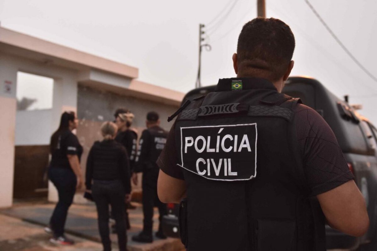 Casal gay é preso em hospital no Amazonas suspeito de tentar comprar bebê por R$ 500