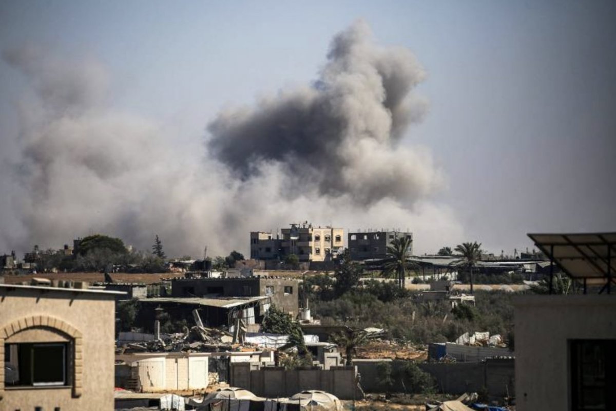 Míssil de Israel atinge crianças palestinas que buscavam água em Gaza