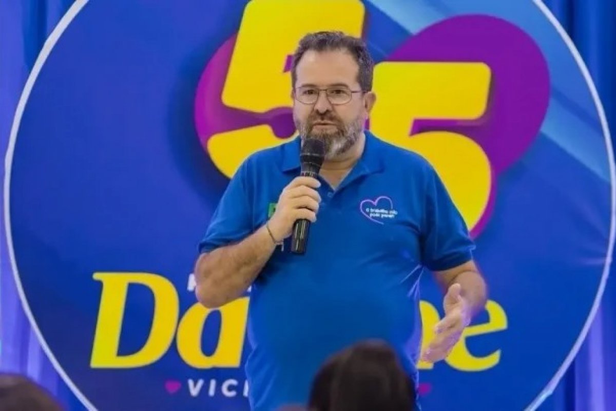 Delegado que também e ex-prefeito é alvo de operação que investiga execução de 8 pessoas em abordagem policial na BA; veja o que se sabe