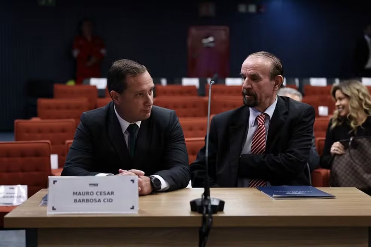 Mauro Cid volta a depor no STF em processos sobre trama golpista