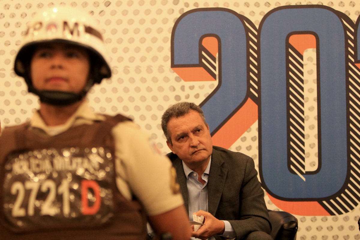 Rui Costa orienta que policiais "não entrem no meio de foliões" durante o Carnaval