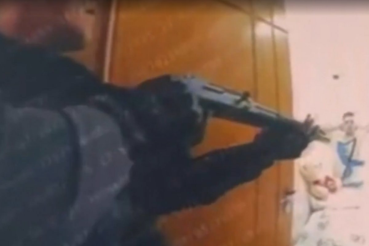 Vídeo: câmera corporal grava momento em que policiais executam suspeito rendido durante operação em Paraisópolis