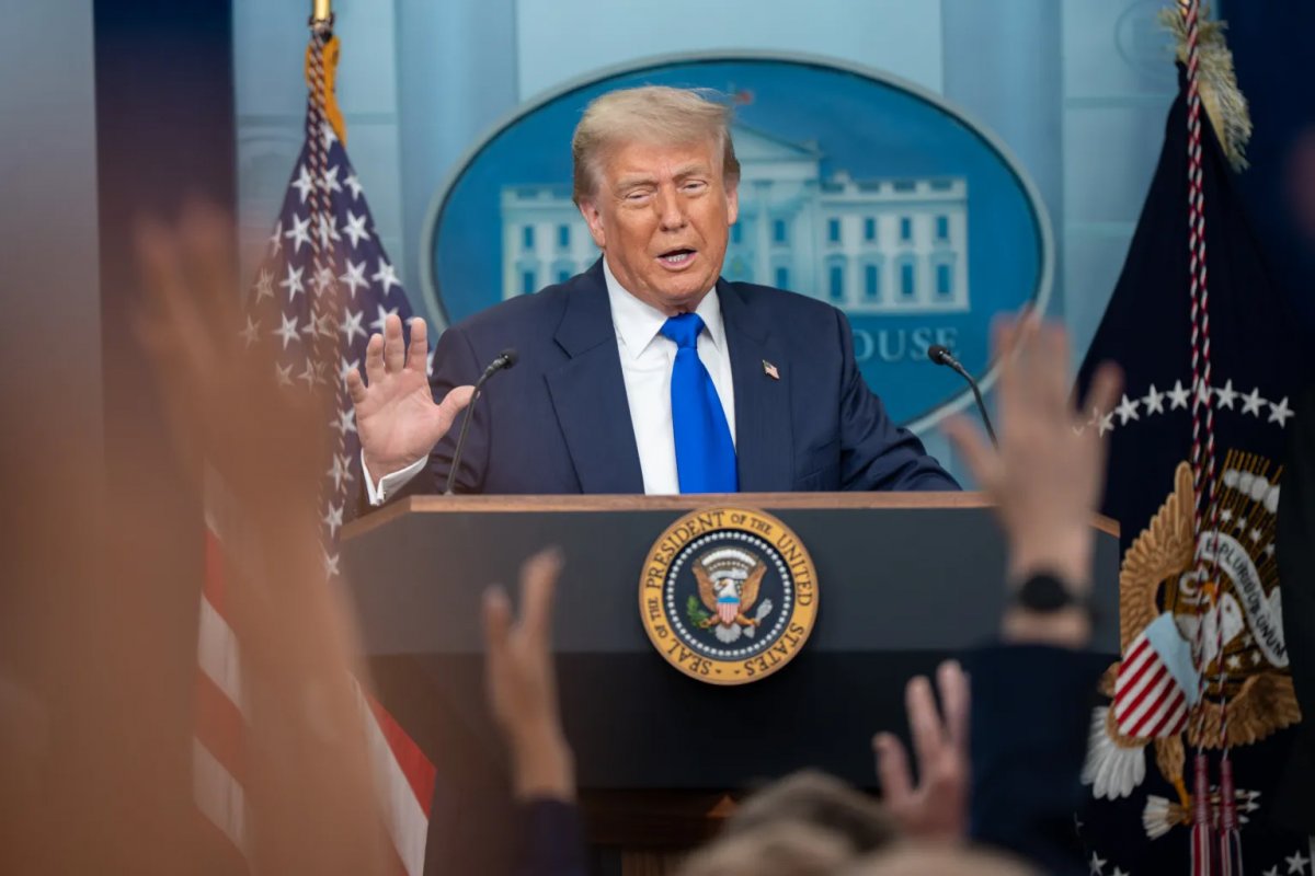 Genial/Quaest: para 57% dos brasileiros, Trump não tem direito de criticar processo de Bolsonaro 
