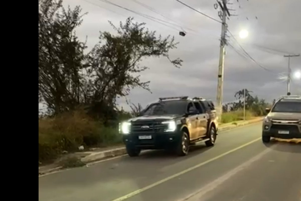 Vídeo: Forças de segurança deflagram operação contra grupo criminoso em Jequié