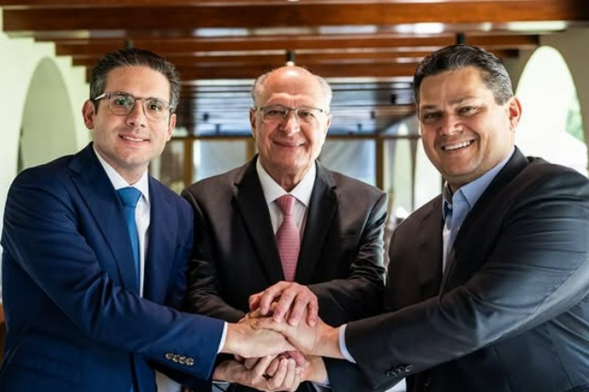 Vídeo: Com Alckmin, Motta e Alcolumbre defendem soberania do Brasil ante taxação de Trump