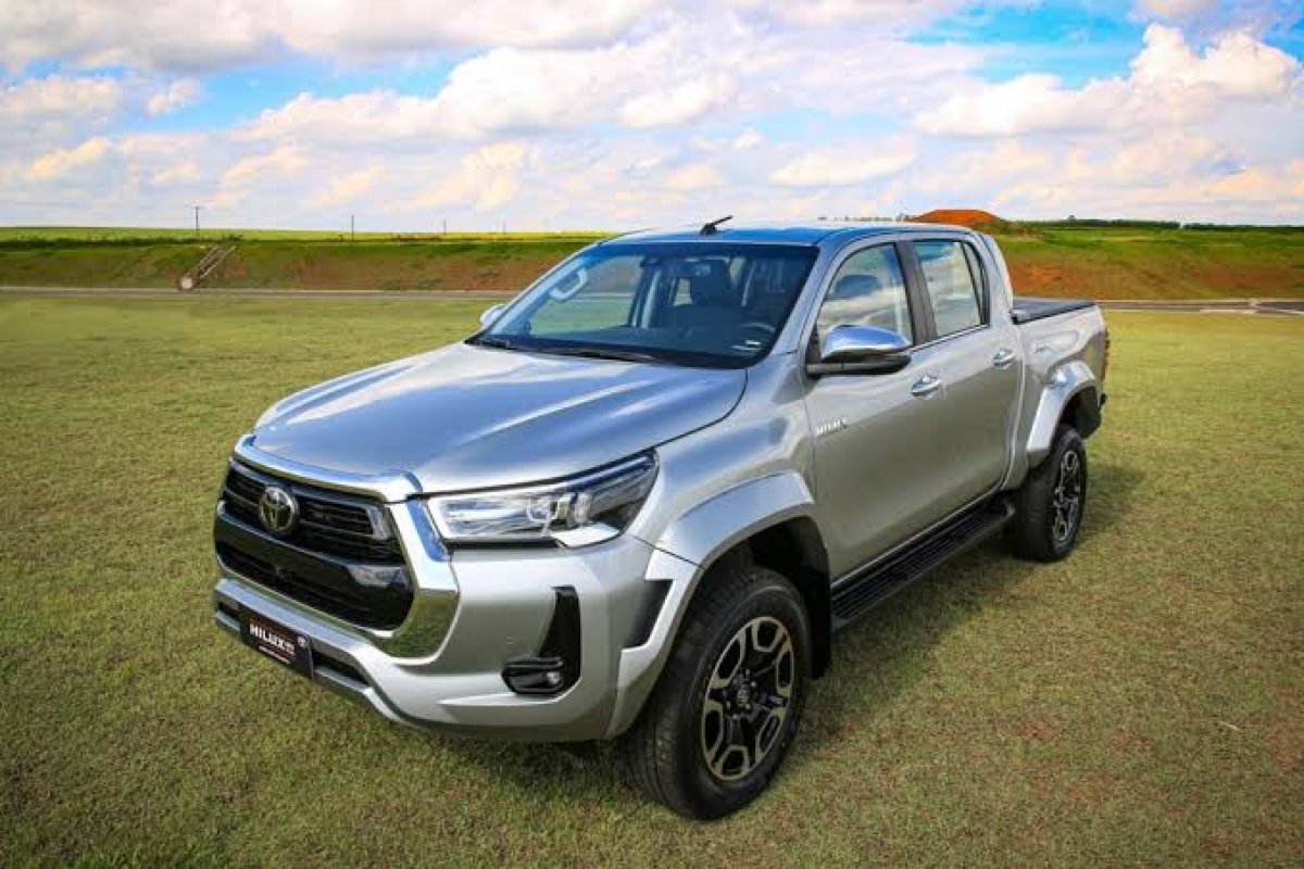 Hilux, Ranger e S10 são as picapes médias mais vendidas em julho de 2025