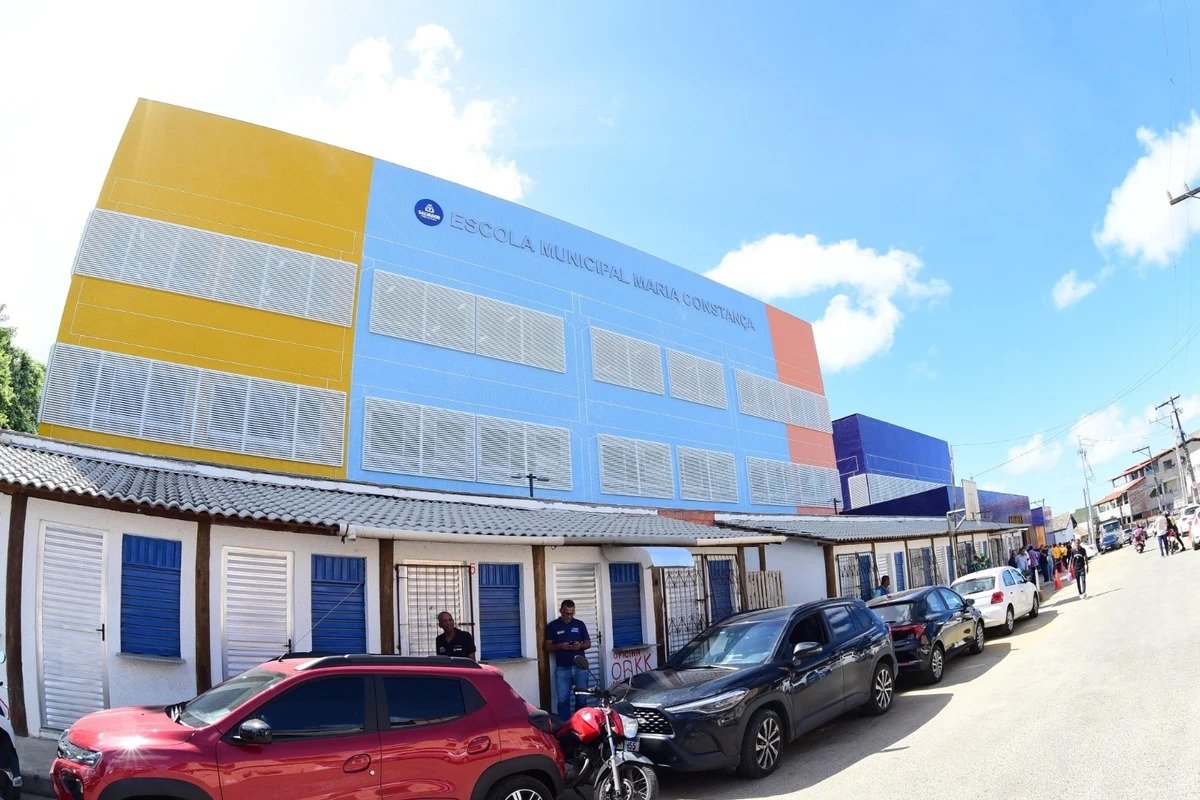 MP-BA determina retorno das aulas em escolas de Salvador dentro do prazo de 24h; professores estão em greve há mais de 70 dias