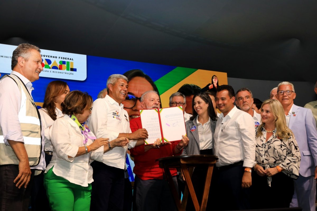 Novo PAC: Lula anuncia investimentos de R$ 100 milhões em policlínicas da Bahia