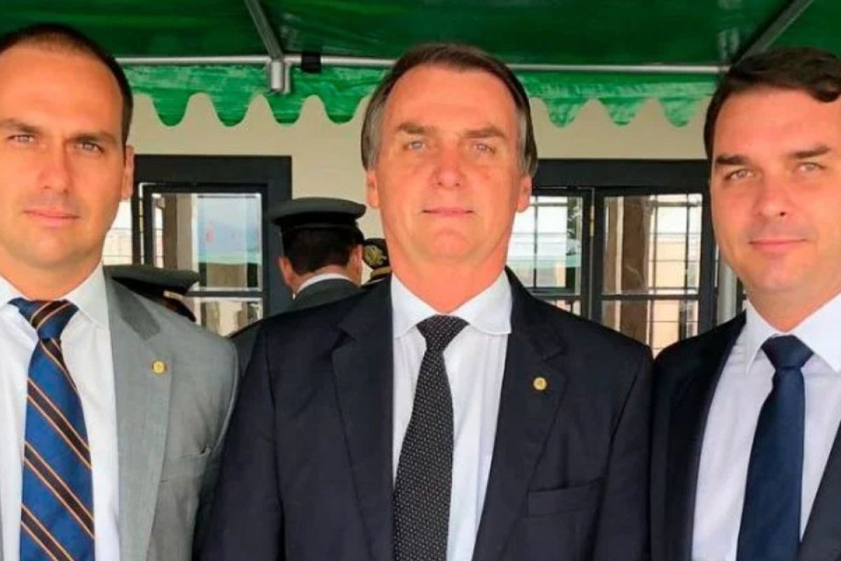 Direita reage à operação da PF, defende Bolsonaro e fala em perseguição