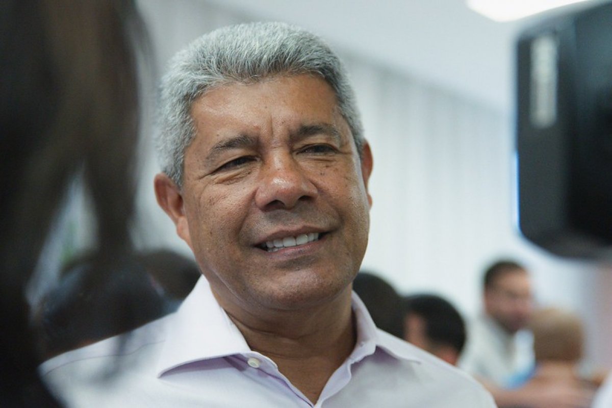 ‘Ninguém está acima da lei’, diz Jerônimo ao comentar ação da PF contra Bolsonaro