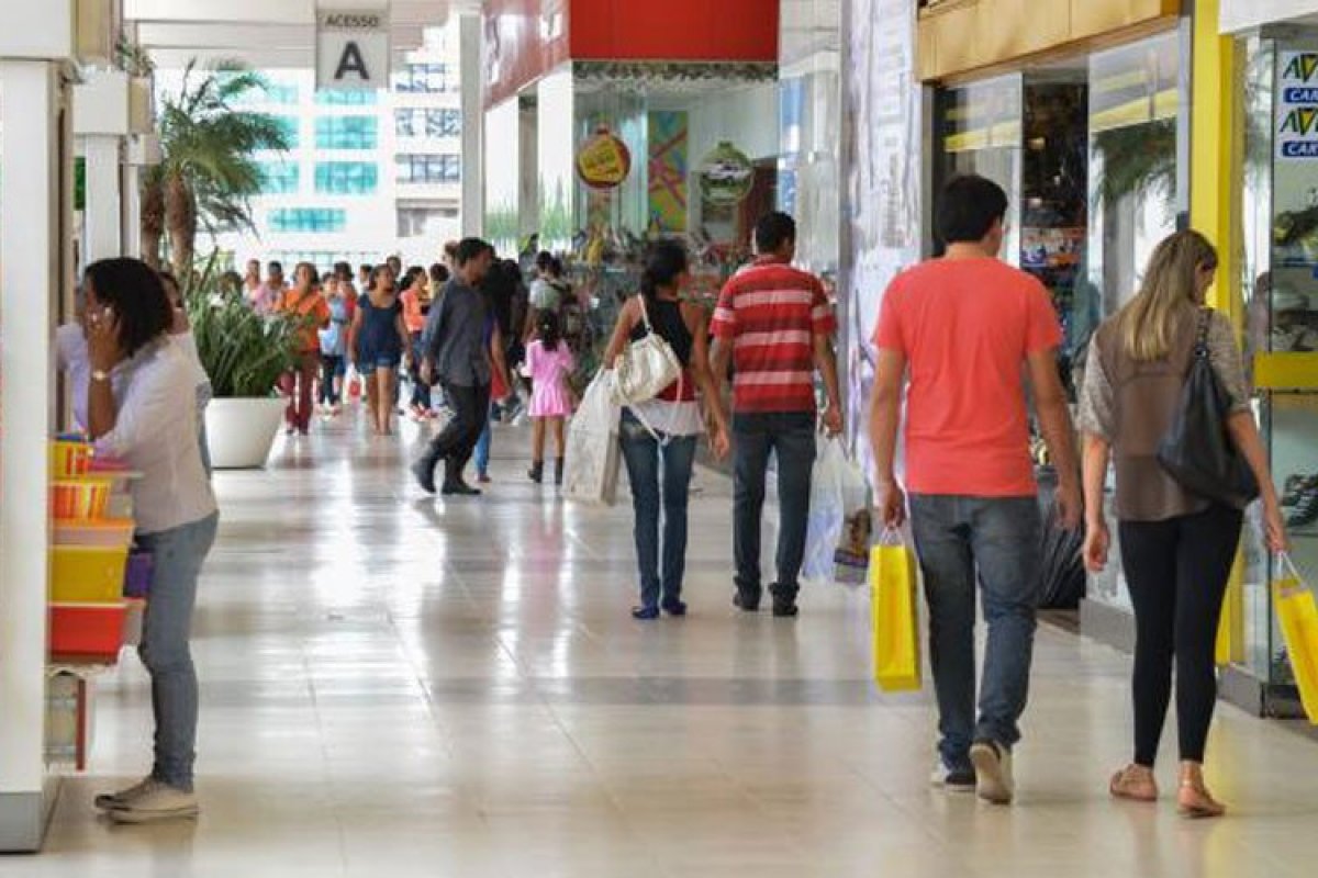 Feriados: TRT-BA proíbe funcionamento de lojas nos shoppings de Salvador
