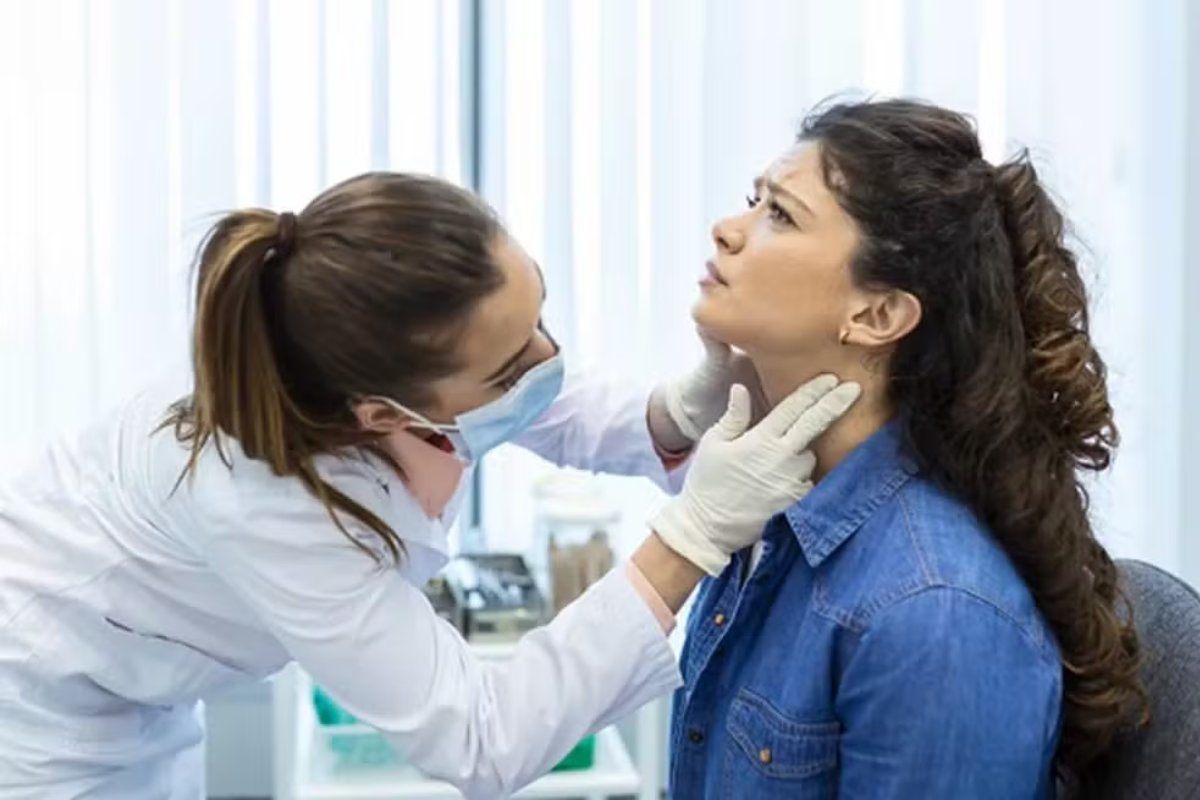 Faculdade oferece atendimento médico gratuito com foco em hepatites virais e câncer de cabeça e pescoço em Salvador