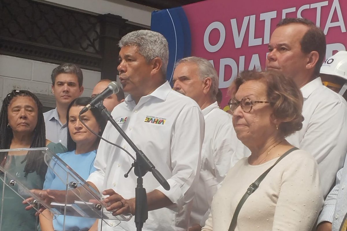 "Aguardando a decisão federal”, diz Jerônimo sobre pagamento dos precatórios da educação