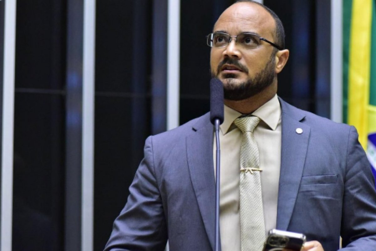 Vídeo: Capitão Alden afirma que é preciso que haja "impeachment de ministros do STF, caso eles atuem de forma político-partidária"