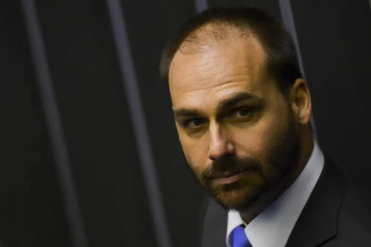 Eduardo Bolsonaro admite que buscou sanções contra Moraes e outras autoridades brasileiras