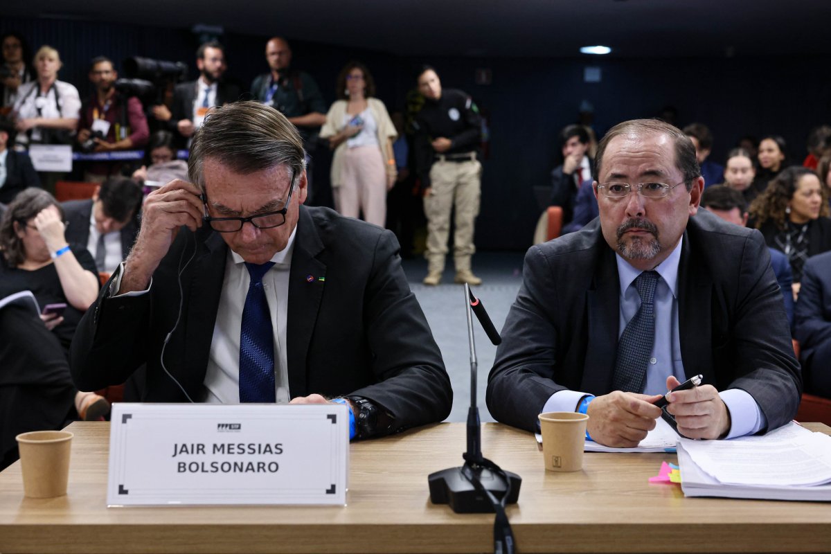 Defesa de Bolsonaro deve justificar descumprimento de restrições ao STF até esta noite