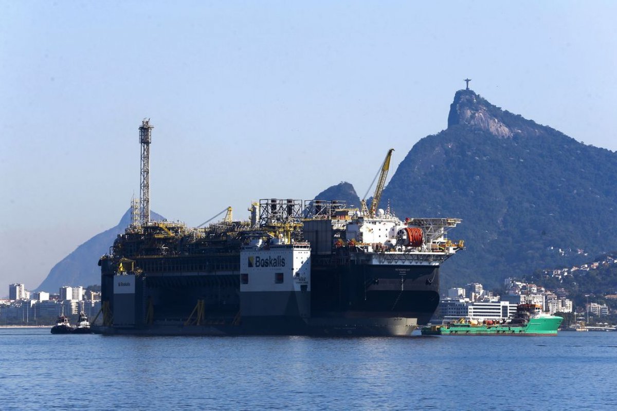 Greve dos petroleiros é considera ilegal por ministro do TST