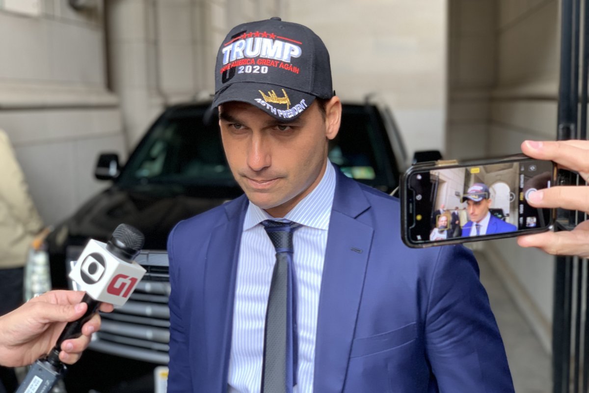 Eduardo Bolsonaro muda o tom e nega influência sobre tarifaço de Trump: 'não era o meu desejo'