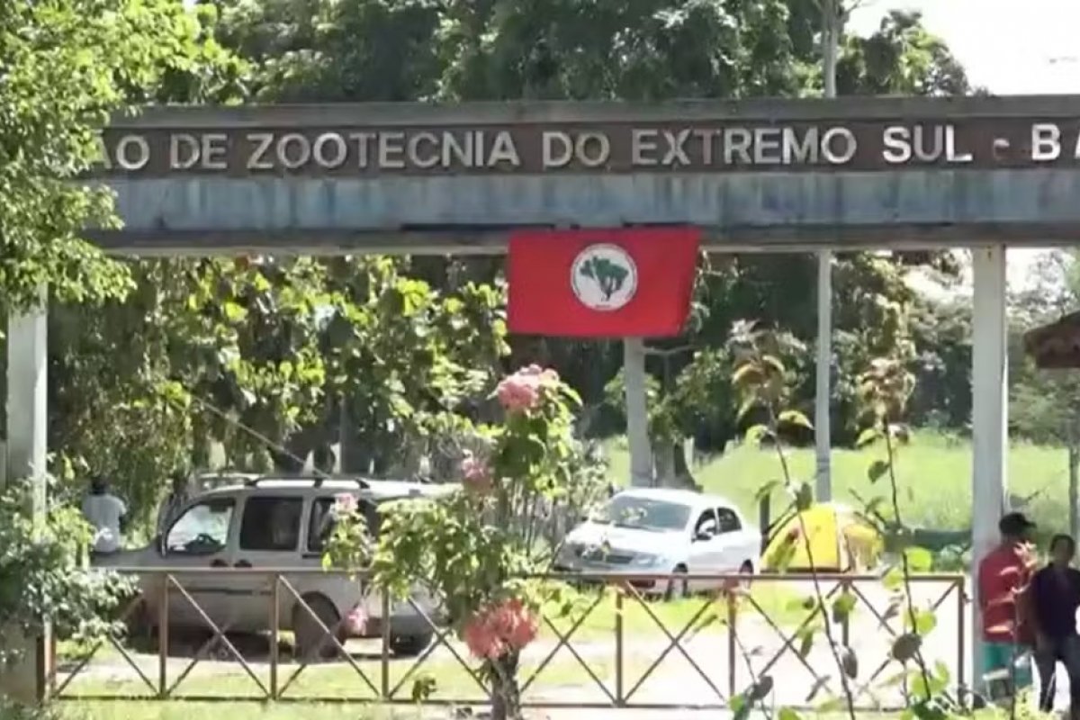MST ocupa estação de zootecnia na Bahia; manifestação conta com mais de 300 integrantes