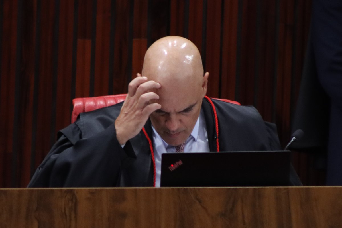 Alexandre de Moraes é alvo de 29 pedidos de impeachment no Senado