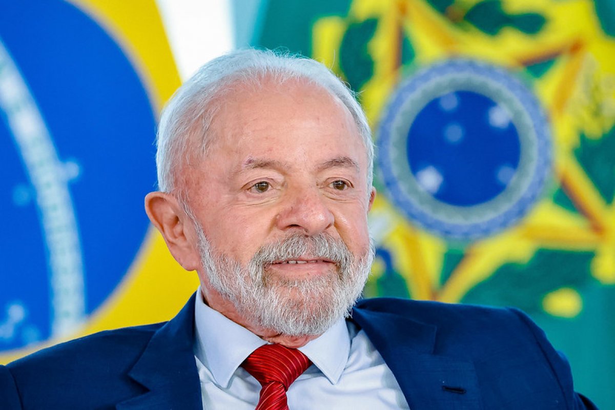 Vídeo: Lula cita Bolsonaro e diz que recusou usar tornozeleira eletrônica: ‘Não sou pombo-correio’