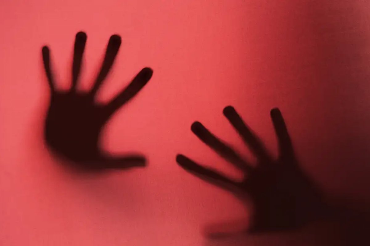 Mais de 100 mil medidas protetivas foram descumpridas no país; número de mulheres mortas é o maior desde 2015