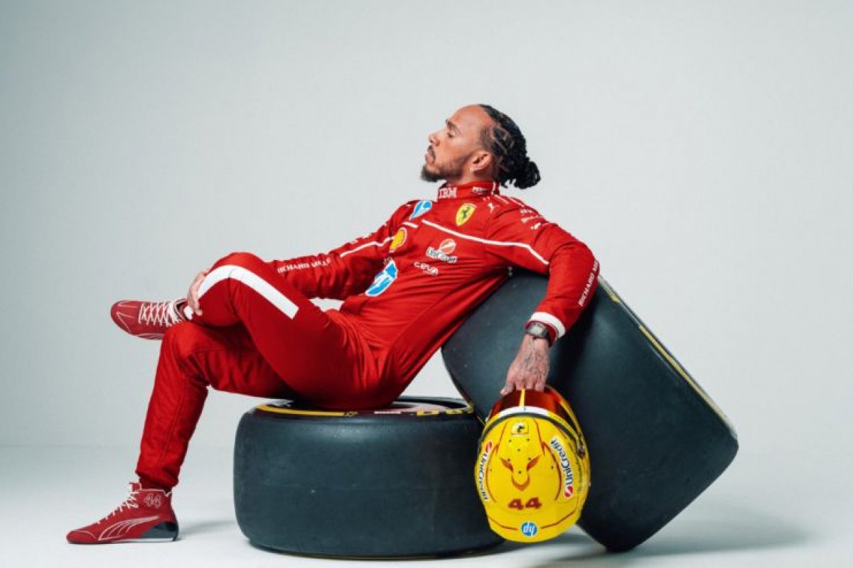 Hamilton afirma que busca transformar Ferrari em equipe campeã