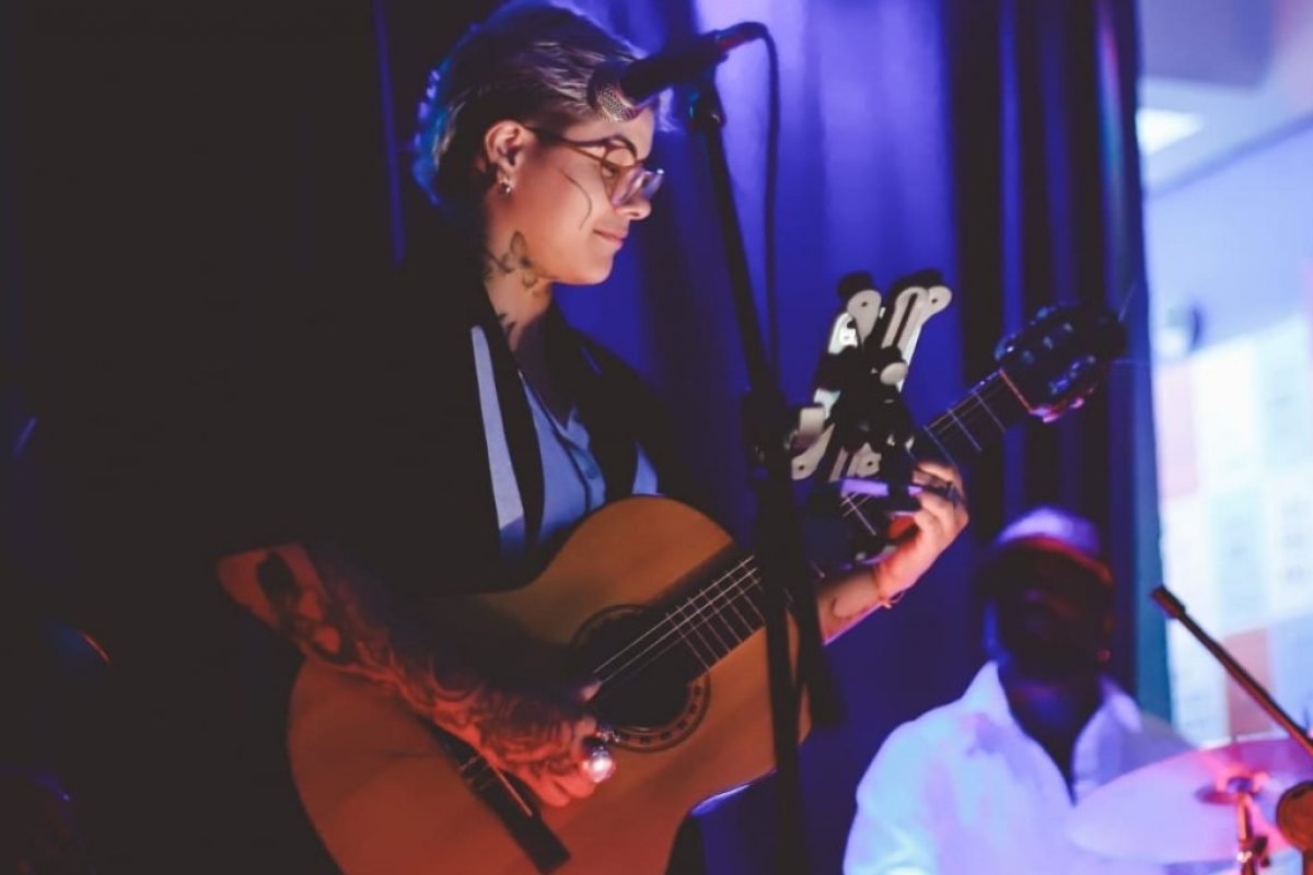 Ayrà Gastrôbar tem semana de jazz e tributo a Caetano Veloso na programação musical!