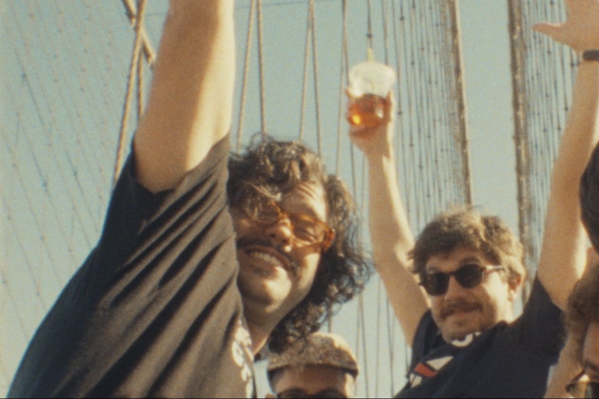 Jovem Dionisio lança canção inédita!