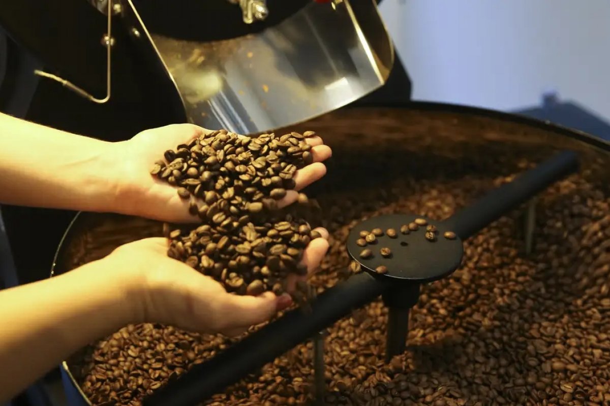 Preço do café para o consumidor tem queda pela 1ª vez em quase um ano e meio, aponta IPCA-15