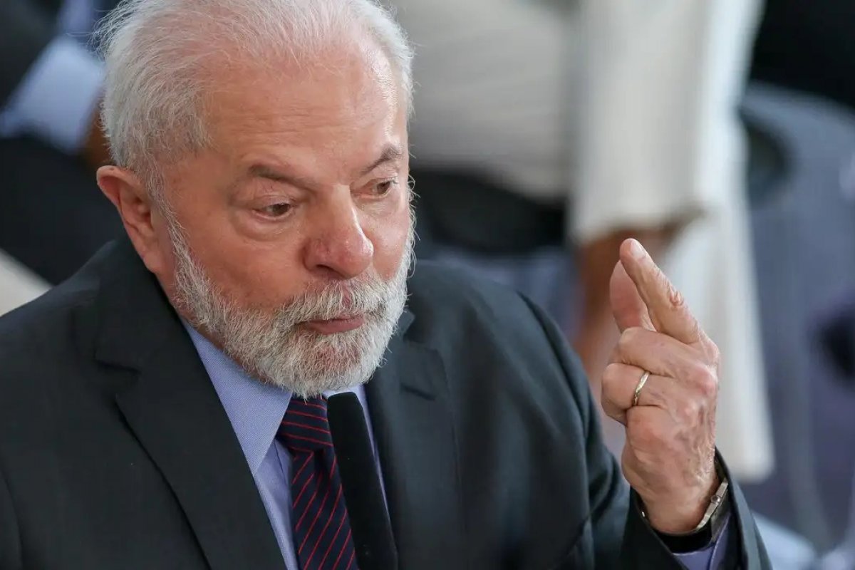 Lula descarta ligar para Trump sobre tarifaço de 50% a produtos brasileiros