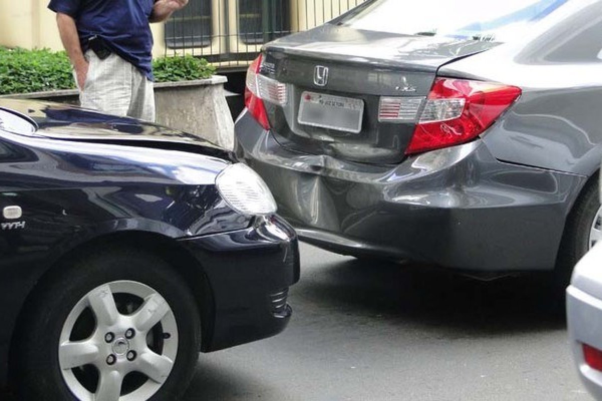O que fazer em caso de acidente de carro