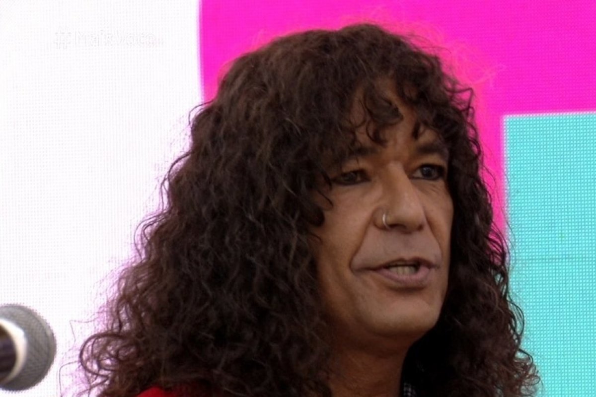 Luiz Caldas não faria 'Fricote' hoje, mas defende: 'Faz parte da história'