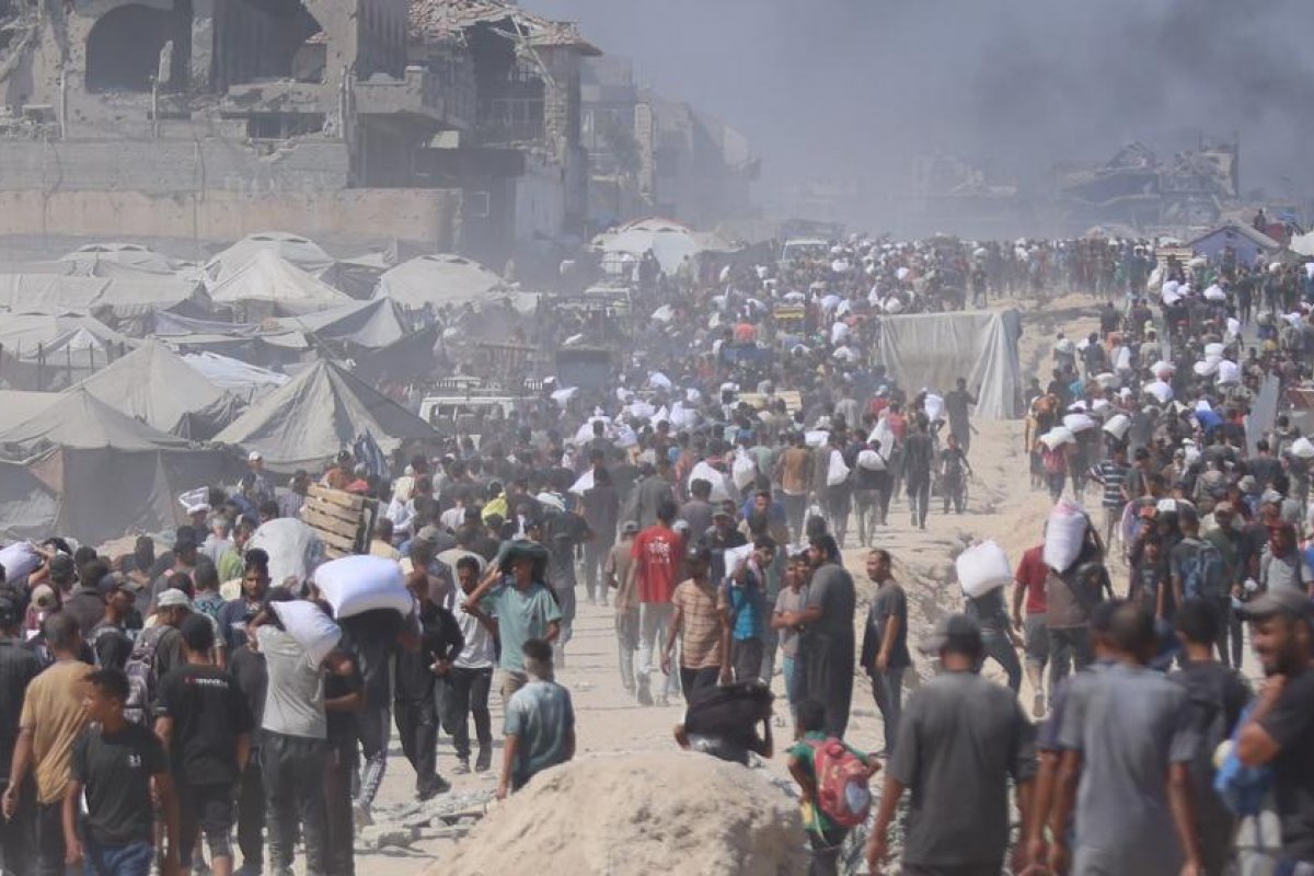 População saqueia caminhões de comida em Gaza; fome matou mais de 130