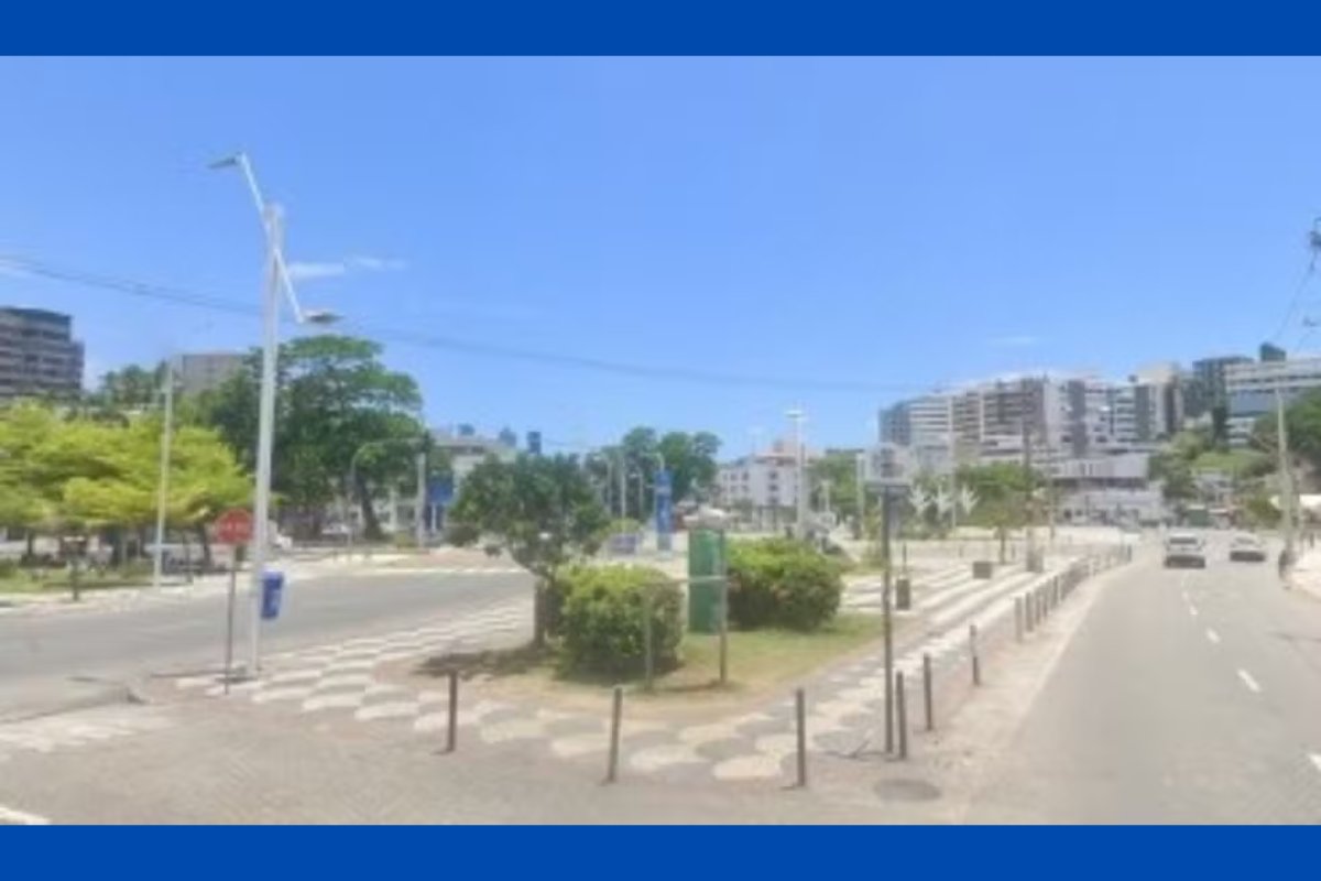 Policial militar é procurado após atirar em área comercial e deixar mulher ferida por estilhaços no Rio Vermelho, em Salvador