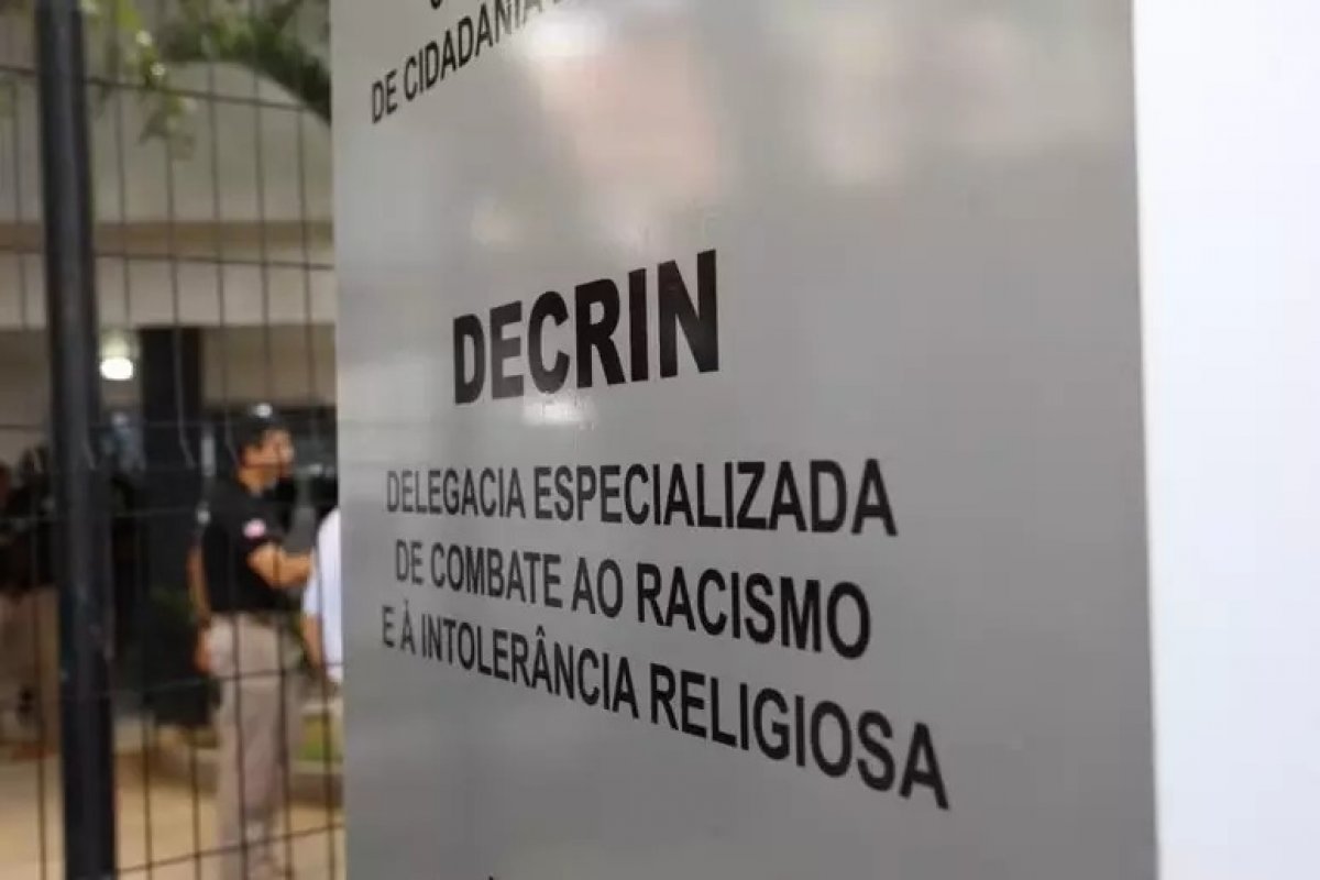 Mutirão oferece apoio jurídico e psicológico gratuito a vítimas de racismo e intolerância religiosa, em Salvador