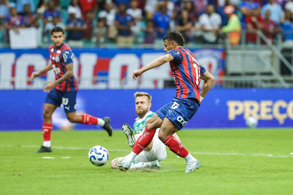 Bahia volta ao G-4 com ótimo aproveitamento do ataque e fazendo valer “fator casa”